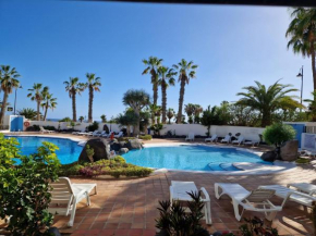 2 bed apartment that steps out on to the pool